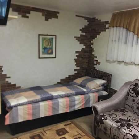 Hotel Rafinad Lviv Exterior photo